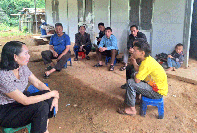 2-nu-sinh-lop-8-lay-chong-4