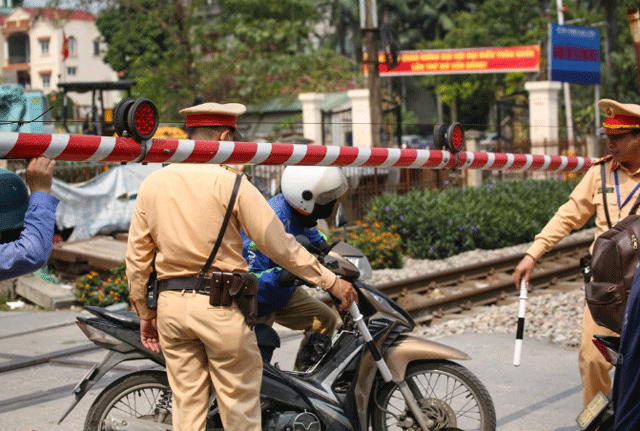 Nam-shipper-co-vuot-rao-2