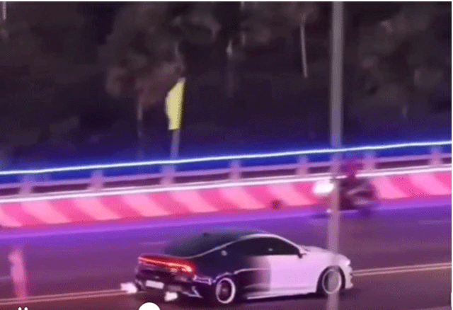 Clip-oto-phat-tia-lua-1