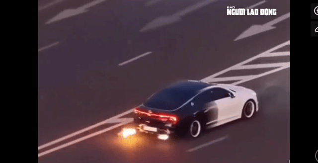 Clip-oto-phat-tia-lua-4