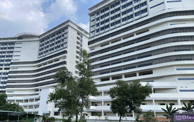 Nguoi-dan-ong-tu-vong-trong-benh-vien-2