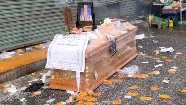 Dua-quan-tai-den-truoc-nha-chu-hui-3