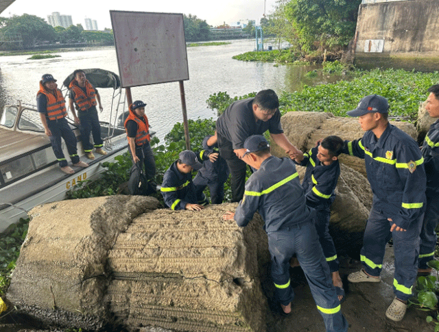 Nam-thanh-nien-nhay-cau-1