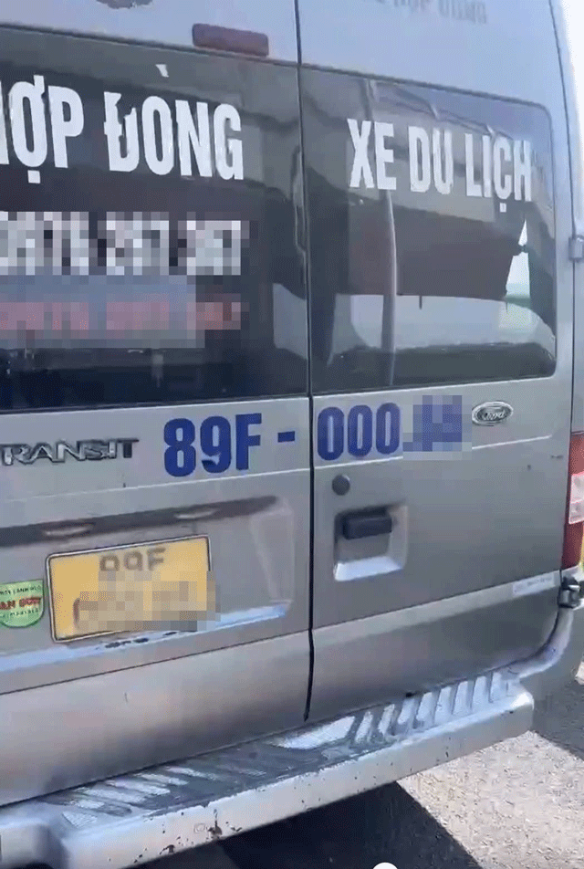 Nam-tai-xe-dung-dien-thoai-quay-1