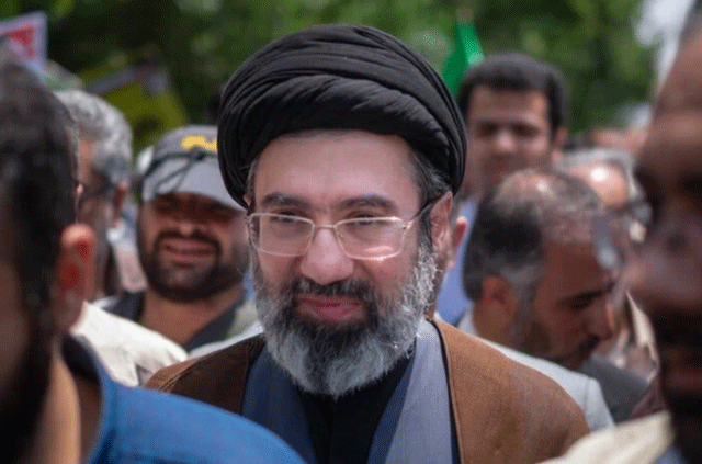 Lanh-tu-toi-cao-moi-cua-iran-bi-thuong-4