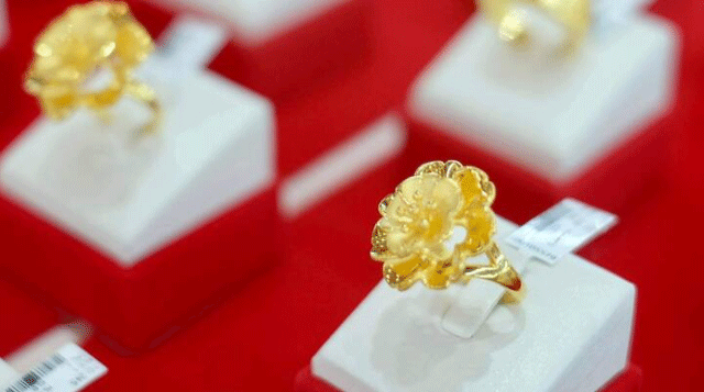 Gia-vang-lien-tuc-bien-dong-1