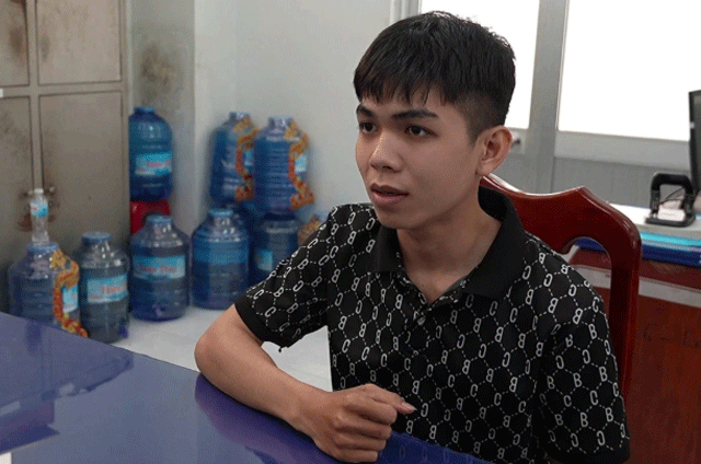 Nguoi-dan-ong-mat-mang-khi-khoe-len-mxh-2