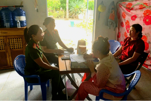 Me-bop-mat-con-gai-2