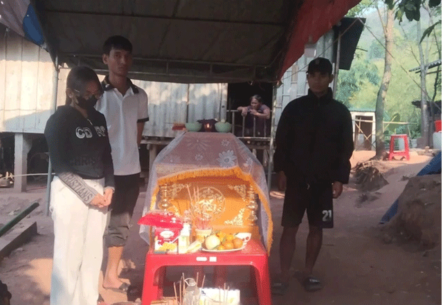 Cap-vo-chong-lao-xuong-vuc-sau-2