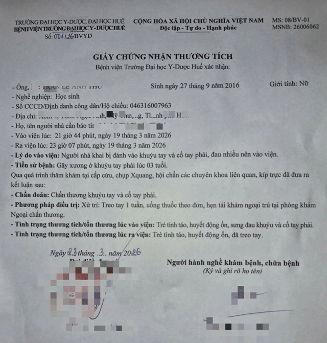 Co-giao-danh-hoc-sinh-8