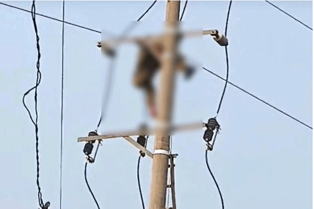 Thi-the-nam-sinh-lop-8-mac-ket-tren-cot-dien-1