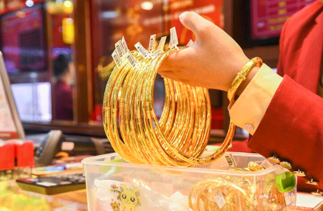 Chuyen-gia-noi-ve-moc-5000usd