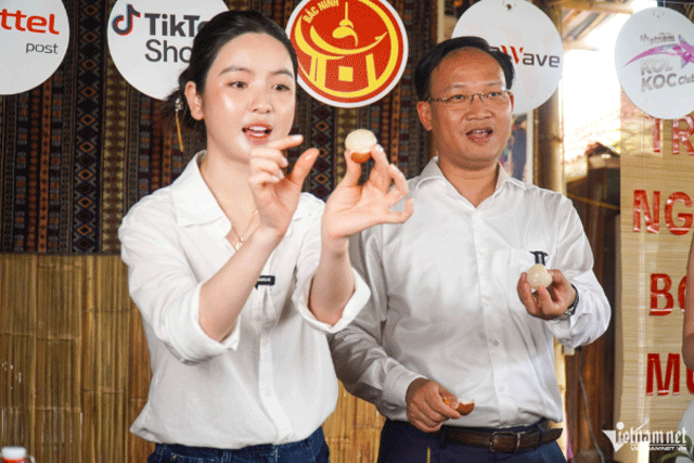 Chu-thanh-huyen-ban-vai-3