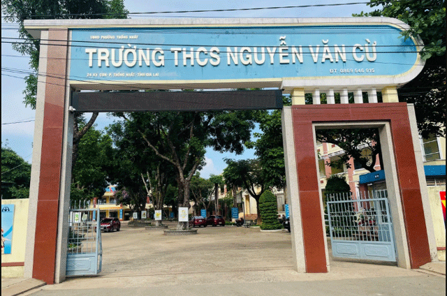 Dung-riu-tan-cong-ban-hoc