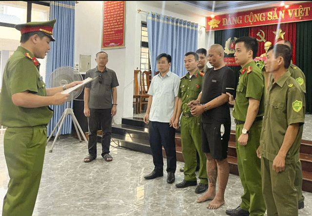 Tan-cong-dai-uy-cong-an