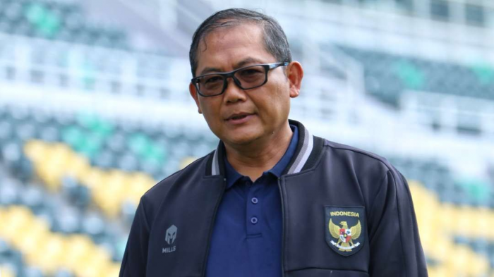 &Ocirc;ng Sumardji bi fifa phat nang indonesia