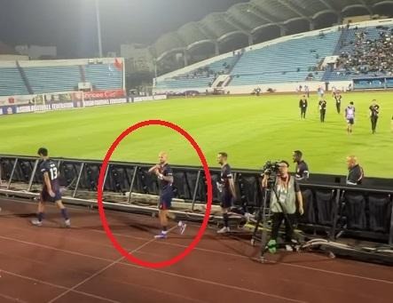 cau thu nhap tich lau cua malaysia gay phan no