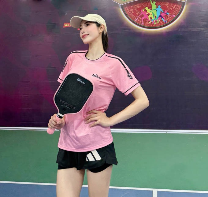 dang thu huyen tren san pickleball viet nam