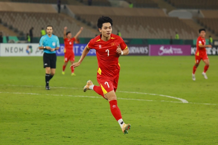 dinh bac ghi ban vao luoi u23 uae 1