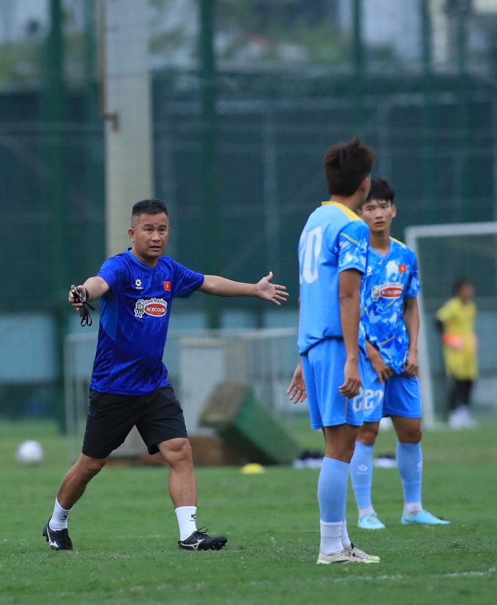 doi hinh u23 viet nam dau u23 th&aacute;i lan  (2)