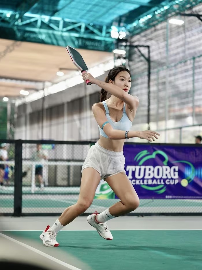 em kim say hi pikcleball 3