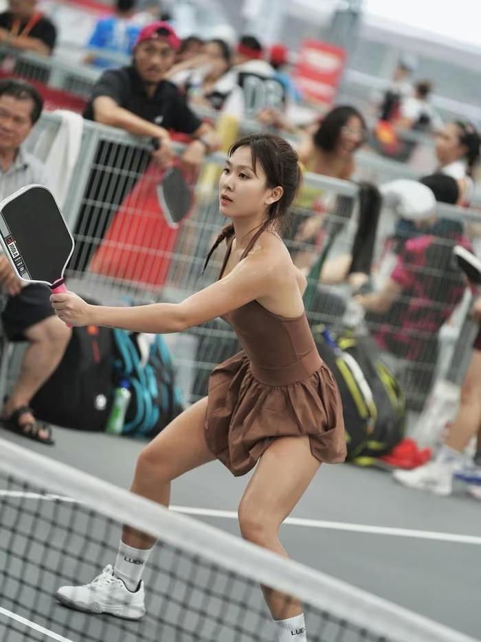 em kim say hi pikcleball 4