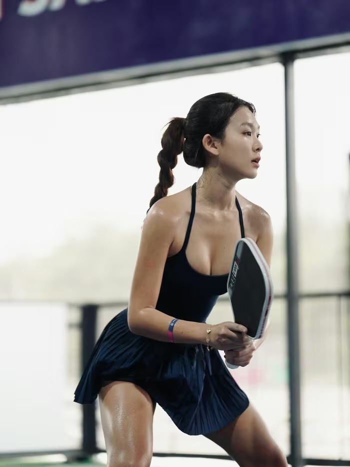 em kim say hi pikcleball 6