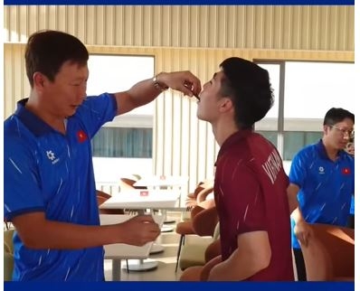 hlv kim sang sik bon sam cho cac hoc tro