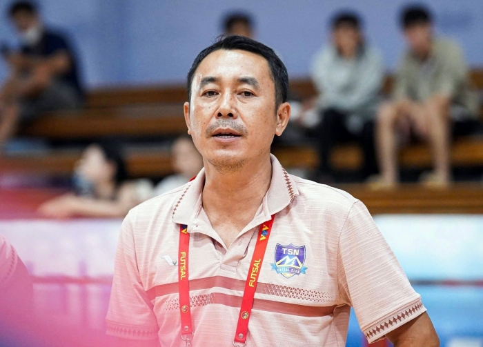 hlv u19 futsal viet nam (2)