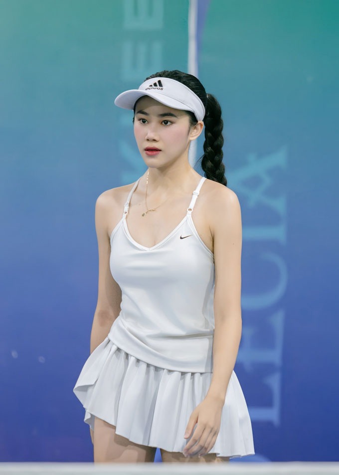hot girl binh gau vo dich pickleball 2