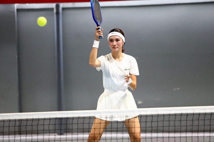 hot girl pickleball moon vo 4
