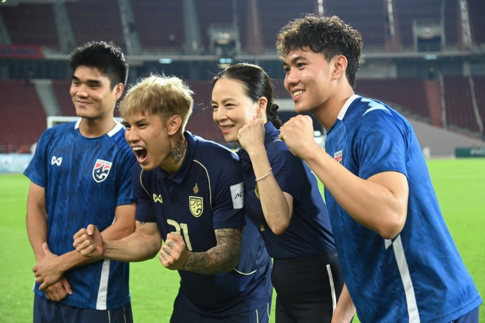 madam pang bo sung cau thu nhap tich cho đt thai lan (3)