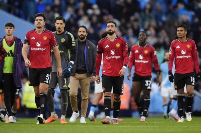 Tin chuyển nhượng trưa 18/9: Vụ Ruben Neves - Man Utd chính thức xong; Mourinho trở lại Man United?