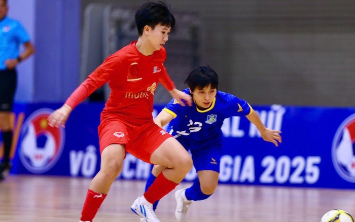 tuyet dung futsal
