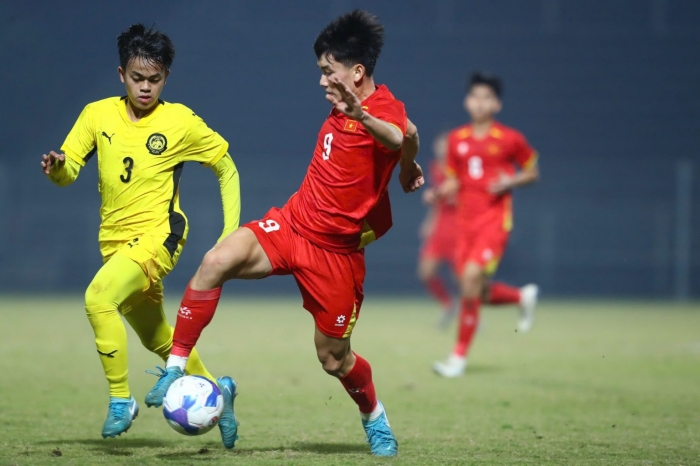 u17 malaysia thua tam phuc khau phuc