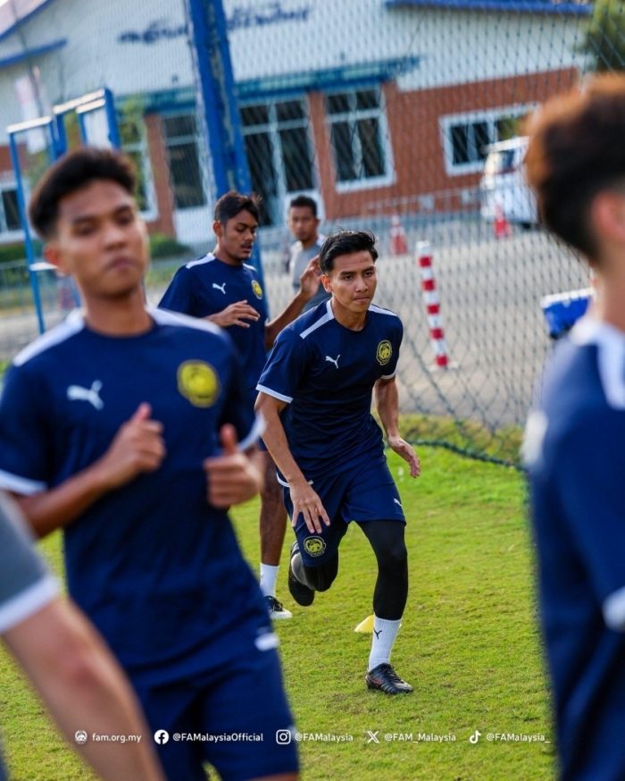 u22 malaysia mac ao khong in so