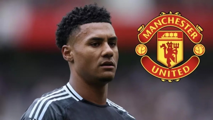 watkins lot vao tam ngam cua man utd