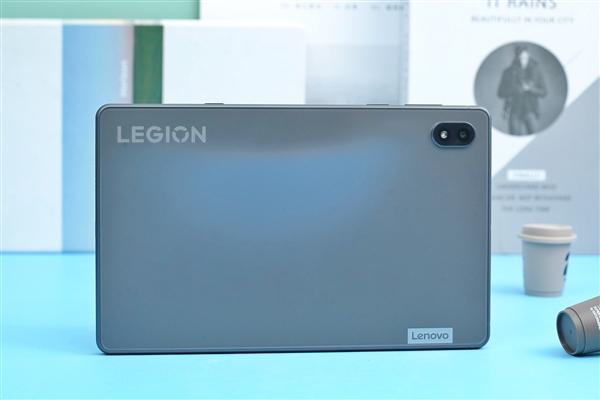 Lenovo Legion Y700
