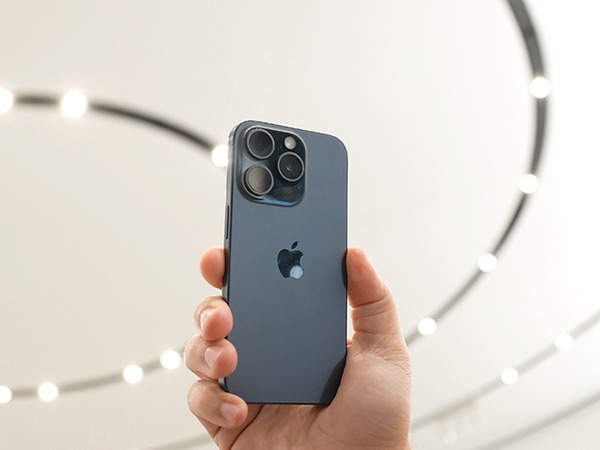 review-iphone-15-pro-max