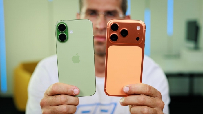 iPhone-17-vs-iPhone-17-Pro-The-base-iPhone-suddenly-makes-a-lot-more-sense