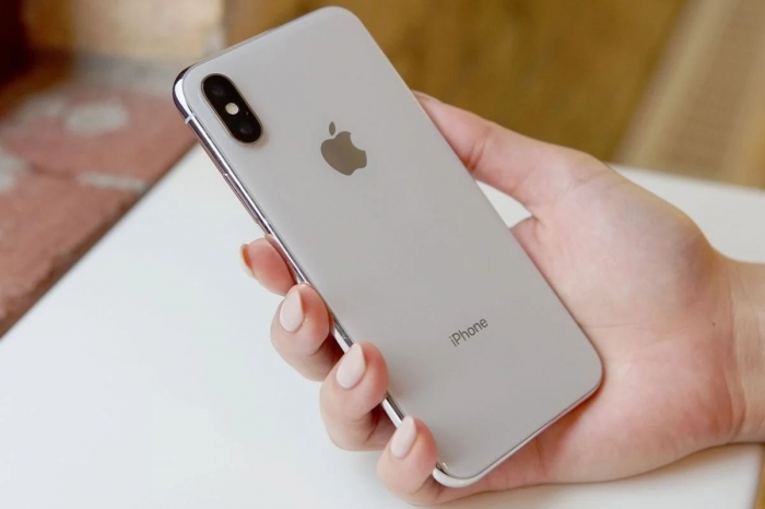iphone-x-ra-mat-nam-nao-2