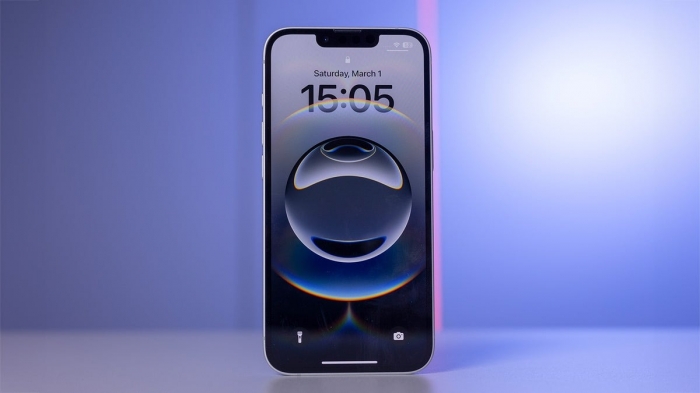 iPhone-16e-Review-No-Mans-Land