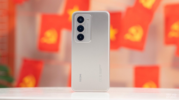 Danh-gia-chi-tiet-Redmi-15