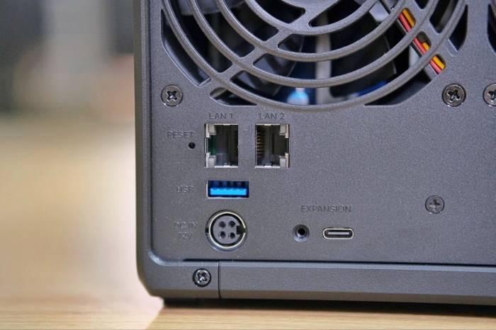 NAS-DS925-15