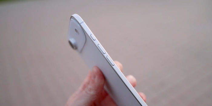 iPhone-17-air-side