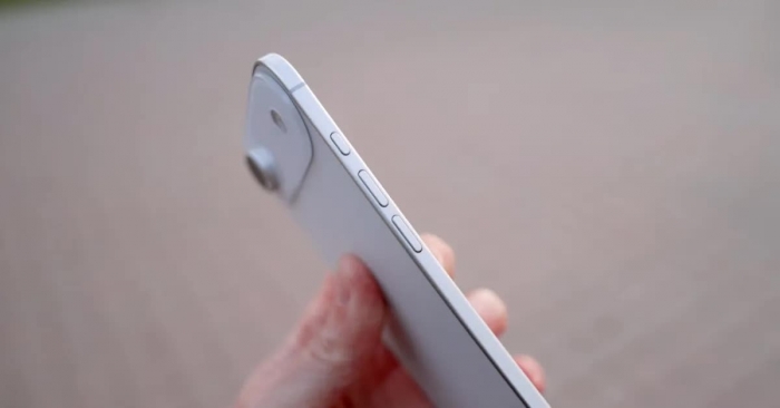 iphone-17-air-side-1747879975005