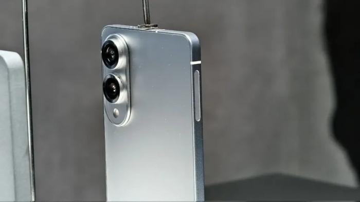 Galaxy-S25-Edge-Camera-Details