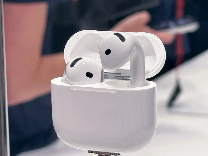 airpods-4-hands-on-4 copy