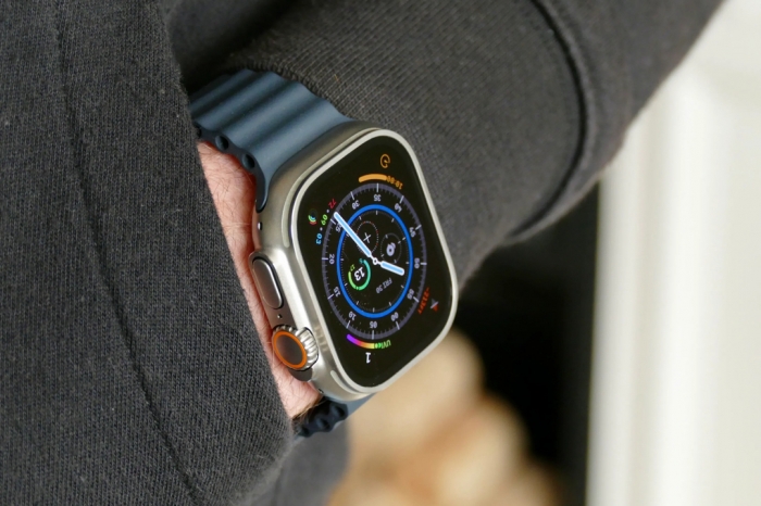 Apple-Watch-Ultra-on-Wrist-Pocket