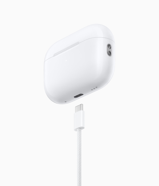 Apple-AirPods-Pro-2nd-generation-USB-C-connection-230912_inline-jpg-large_2x